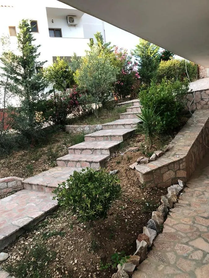Apartment Vila Osmani 1 Ksamil Albania